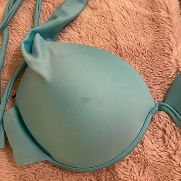 Swim suits - Picture 3 of 3